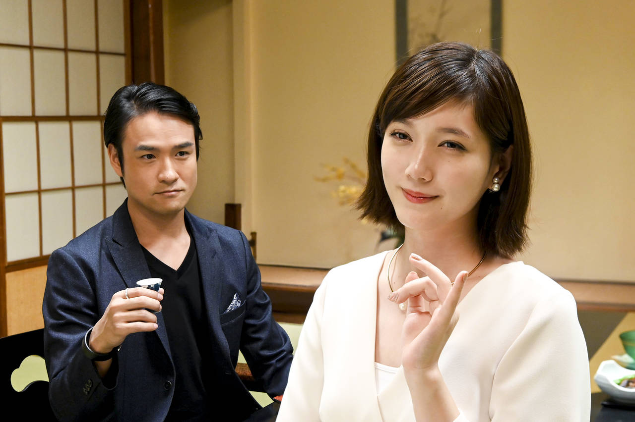 キーパーソンたちが集結するラストシーンに、「謎を持ち越すドキドキ感。来週も楽しみ」本田翼主演『チート』