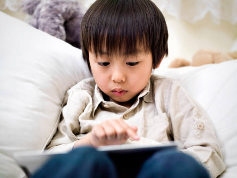 育児 これはやめなきゃ スマホ子育て の驚きの悪影響 子育て情報まとめ マタイク