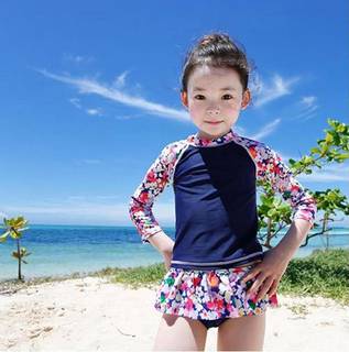 Amazon | カエナリエ 子供 セパレート 水着 花柄 ネイビー フリル UV キャップ付き (43224)