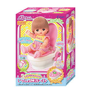 Amazon | メルちゃん おせわパーツ トイレのれんしゅう! いっしょにおトイレ (124821)