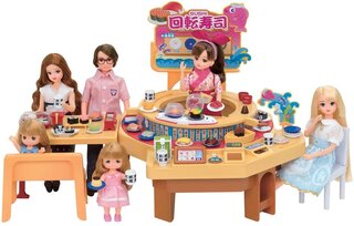 Amazon.co.jp: リカちゃん くるくる回転寿司: おもちゃ (136051)
