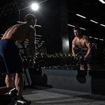ダンベルの胸筋の鍛え方!上部&下部のおすすめトレーニング各6選
