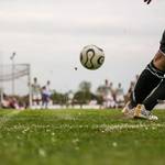 プレースキックとは?具体的な蹴り方も紹介【サッカー用語】