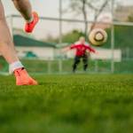 ループシュートを蹴るタイミングとコツとは?【サッカー上達ガイド】