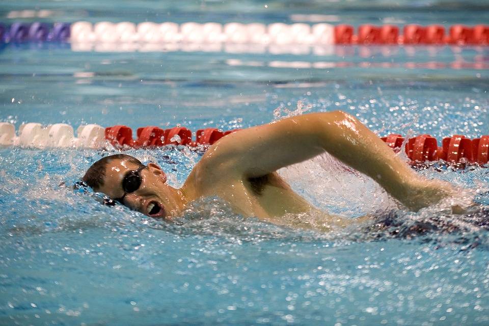 クロールの3つのコツ 上手く泳ぐ方法とは 水泳上達ガイド Activeる