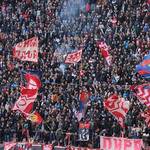 サッカー観戦の持ち物&グッズ10選!これだけは絶対もっていこう