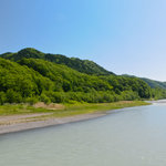 沙流川のおすすめ釣りポイントとは?トラウト釣りを楽しもう