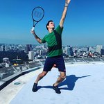 フェデラーのサーブの凄さとは?フォームや打ち方を徹底解説!