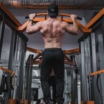広背筋の筋トレ方法とは?背中の効率的な鍛え方と効果を解説!