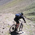 ドロッパーシートポストとは?自転車のサドルを上下する仕組みを解説!