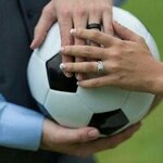 サッカー選手のお嫁さん30人!可愛い素敵な妻・奥さんを紹介