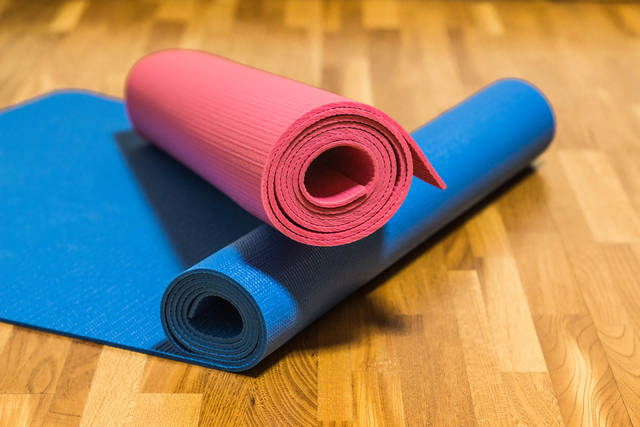 ヨガ 自宅で簡単にできるポーズや方法 初心者でも気軽に始めよう Activeる