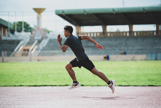 陸上のケツワレ ケツ割れ とは 語源や気になる意味を解説 陸上専門用語 Activeる