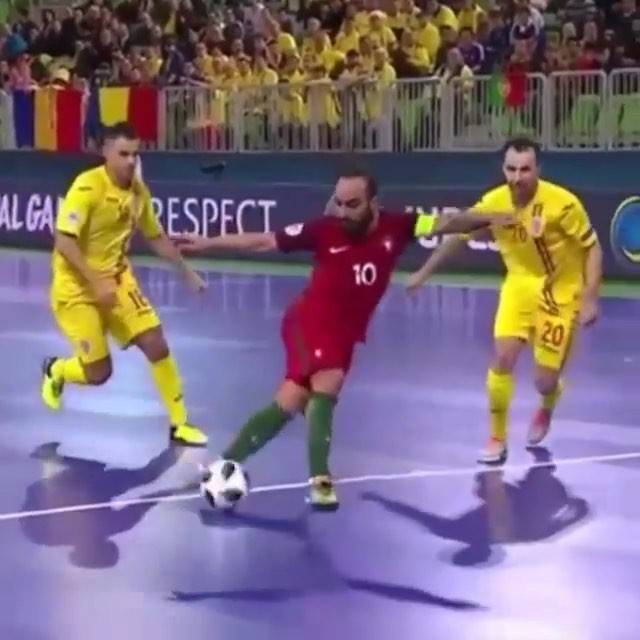 ラボーナとは サッカーのおしゃれな足技の蹴り方と練習方法 Activeる Page 3 ラボーナとは サッカーのおしゃれな足技の蹴り方と練習方法 Activeる Page 3
