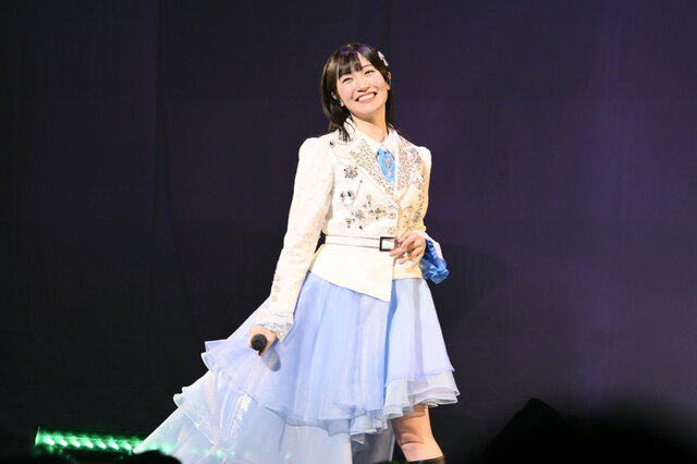 舞台バレンタイン・ブルー パンフレット  前島亜美直筆サイン  あみた 声優アーティスト 前島亜美が初のワンマンライヴを開催！ 新曲も