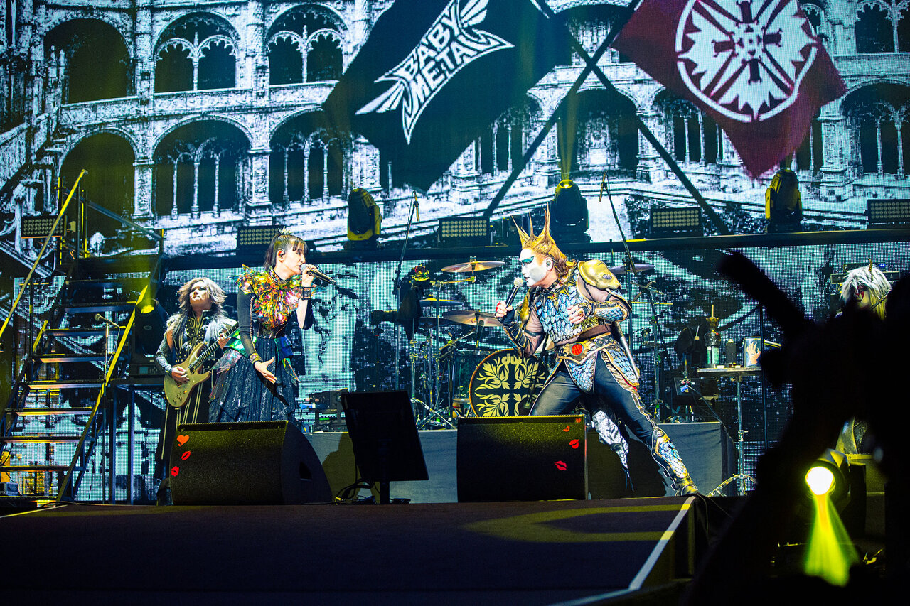 聖飢魔Ⅱ vs BABYMETAL～悪魔が来りてベビメタル』オフィシャル