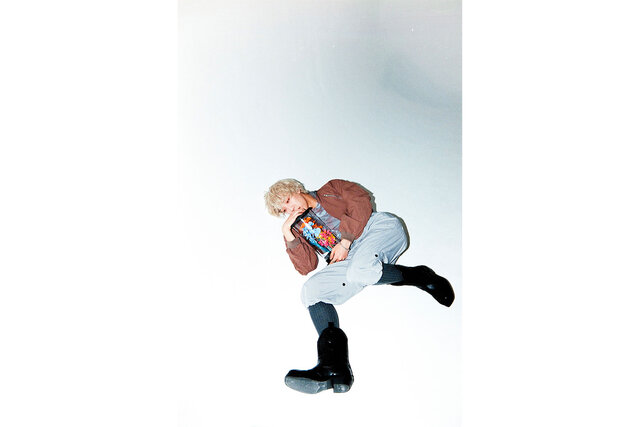 f1896fa0-a410-49cc-881b-