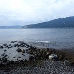 多少のうねりは残っています。