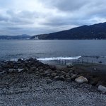 北東の風で沖はざわつく