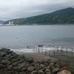 落ち着いた海になっています。