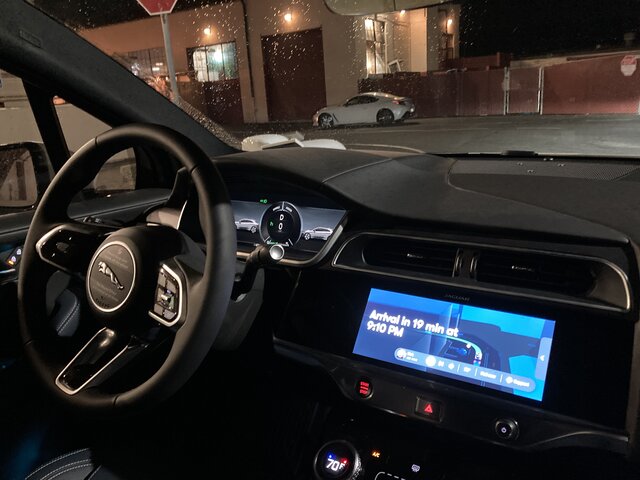 自動運転車