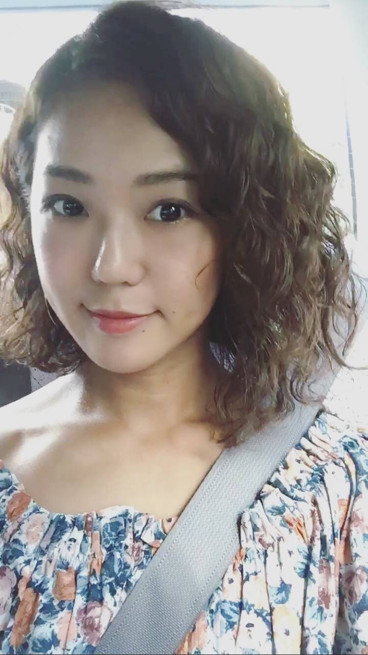 ヘアメイクの“魅せる”カラコン術