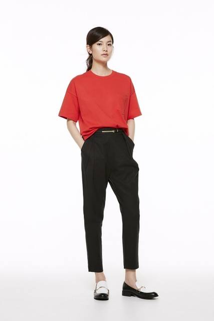 一本は欲しいマストアイテム Guの大人気高見え テーパードパンツ のお洒落ブロガー最旬コーデ ヌキ襟 モリ袖合わせでワンランクアップ Mabelle