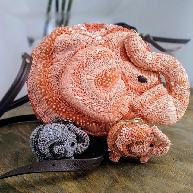 【美品】 ジャマンピュエッシュ 肩掛け 装飾バッグ ゾウモチーフ 美品】 ジャマンピュエッシュ 肩掛け 装飾バッグ ゾウモチーフ