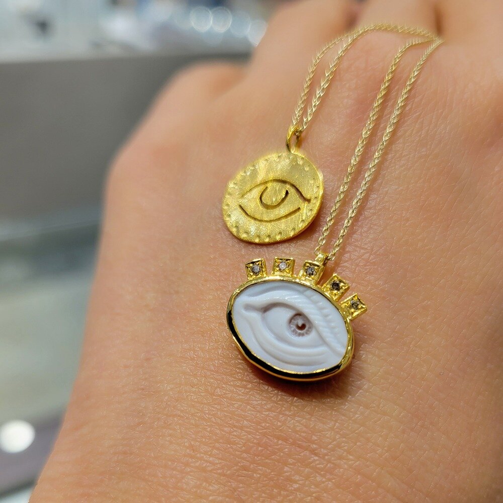 福岡岩田屋Bijoux催事より ─ 重ねることで完成する、手元と胸元のレイヤードスタイル