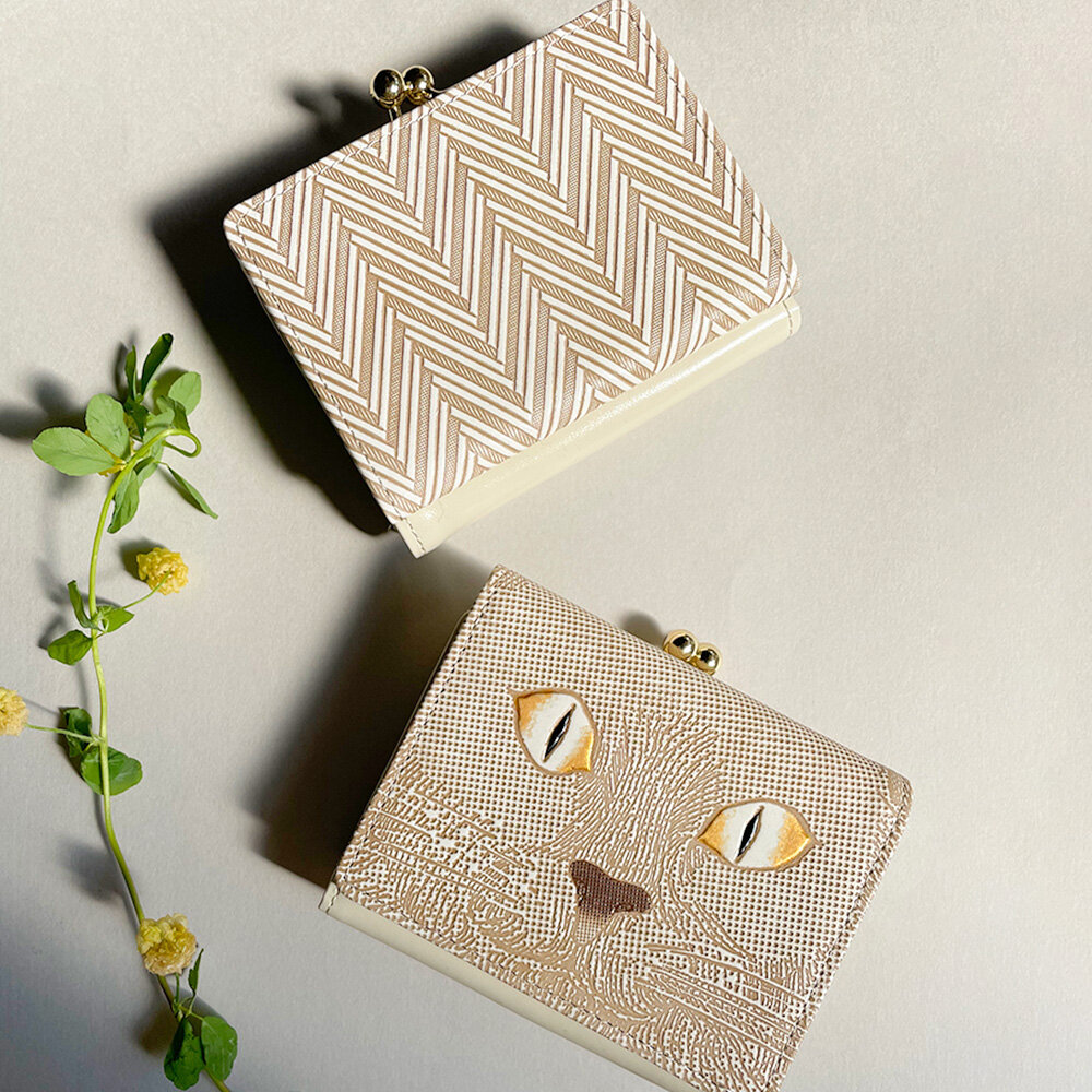 大関の文庫革 春財布にもおすすめ、人気の財布が再入荷