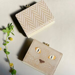 大関の文庫革 春財布にもおすすめ、人気の財布が再入荷