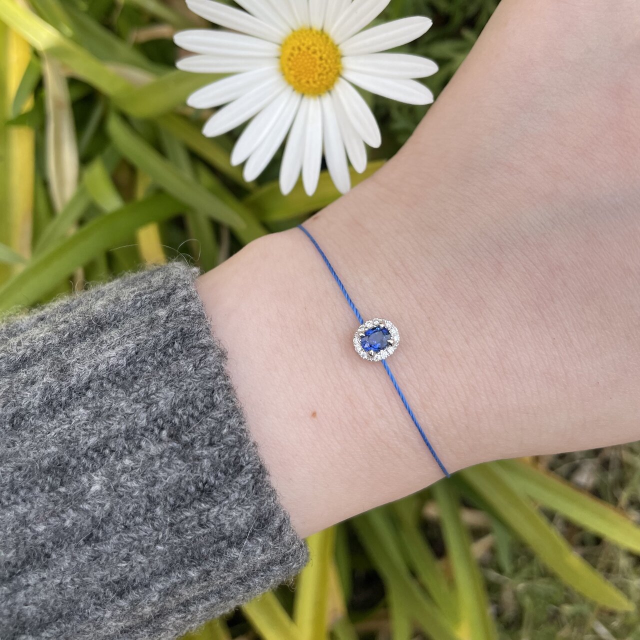 ＜Redline／レッドライン＞手元を華やかに彩るカラージュエリー