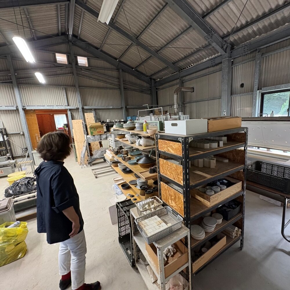 【バイヤーコラム】糸島の自然と、料理を彩る「名脇役」。高須愛子さんの器を訪ねて