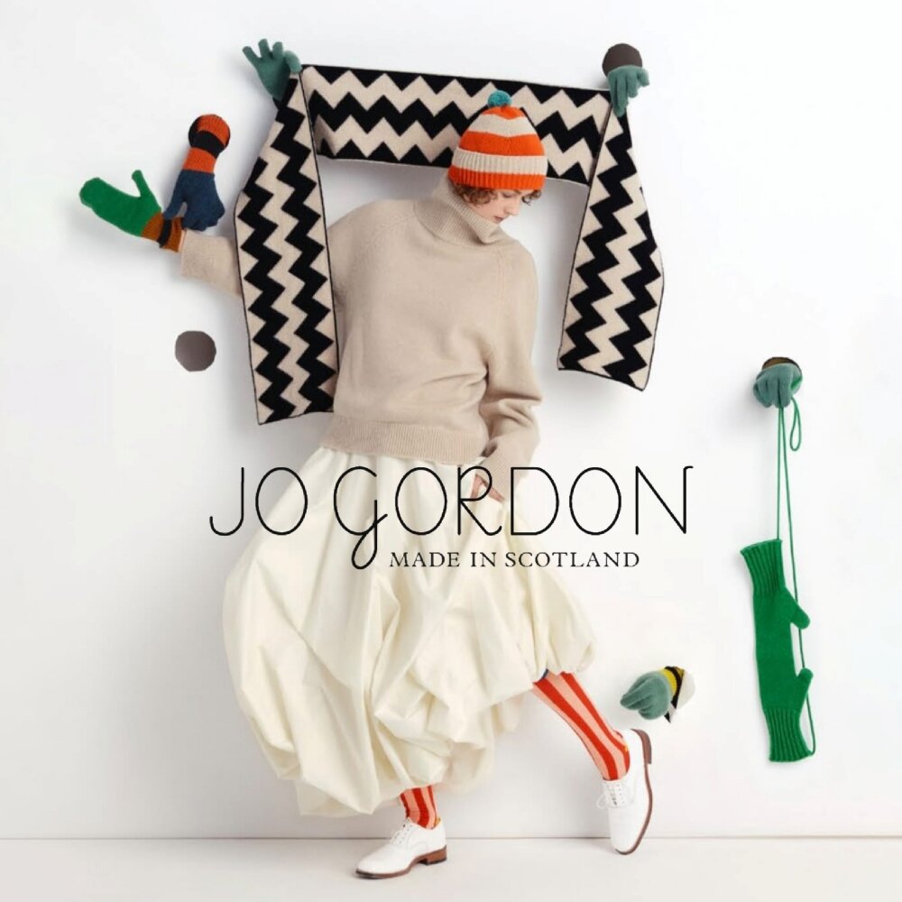 JO GORDON - スコットランドの伝統を纏う、色彩豊かなニット -
