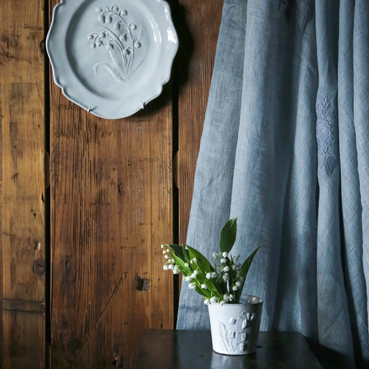 アスティエ・ド・ヴィラット Astier de Villatte スズラン H.P.DECO】ASTIER de VILLATTE ー FLEURS すずらんの日｜H.P.