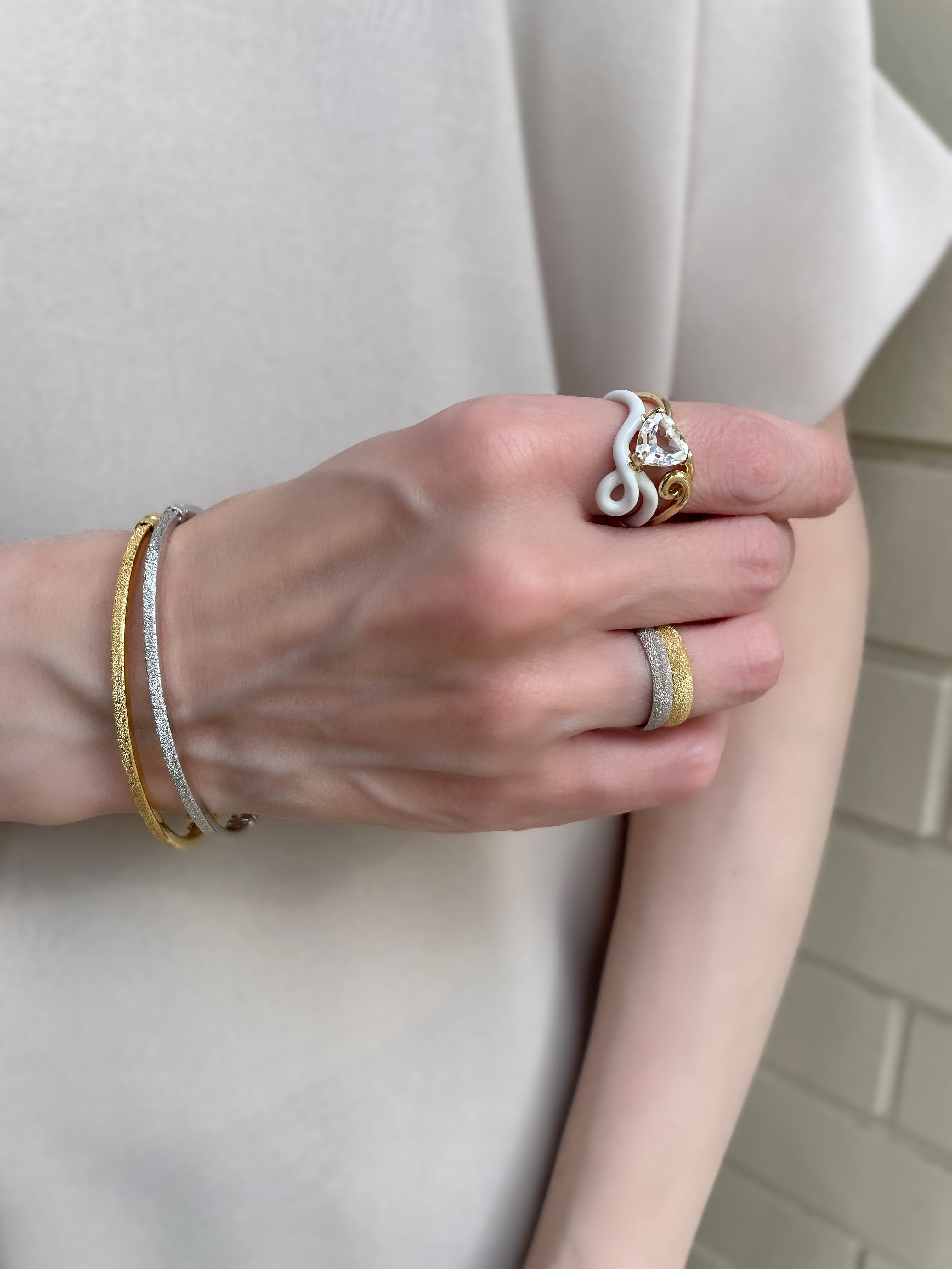 Carolina Bucci／キャロリーナ・ブッチ＞特別な輝きを添えるジュエリー