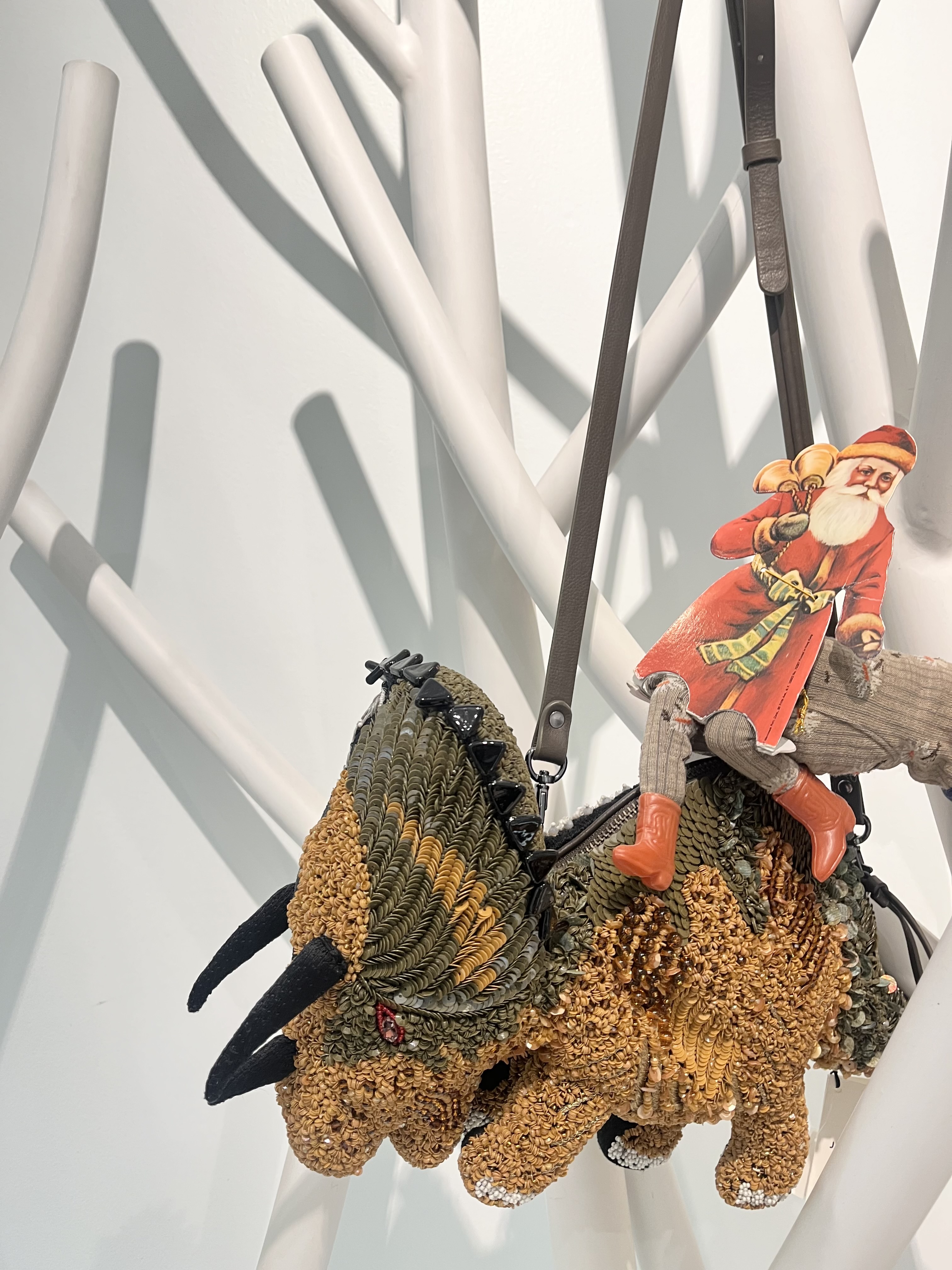 良いお年をお迎えください🐎🍊｜H.P.FRANCE公式サイト