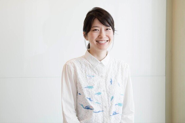 絵と言葉のライブラリーミッカ館長の山本曜子さん