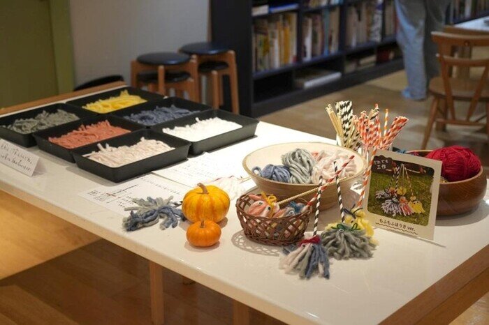 「絵と言葉のライブラリー ミッカ」