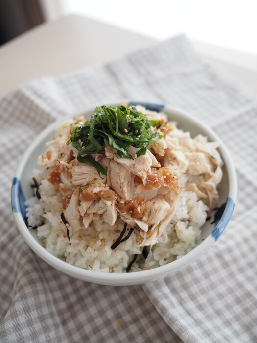 梅しそささ身丼