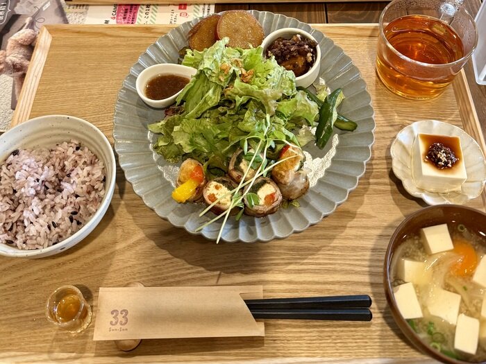 併設のカフェで食べられる「発酵食ランチ」