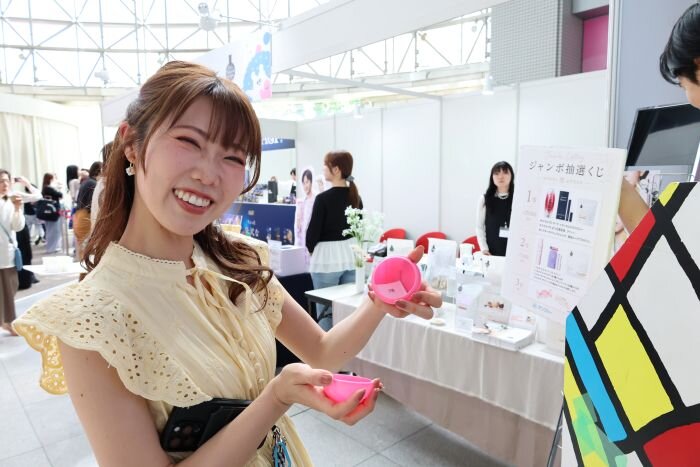 アンファー　芦田純子