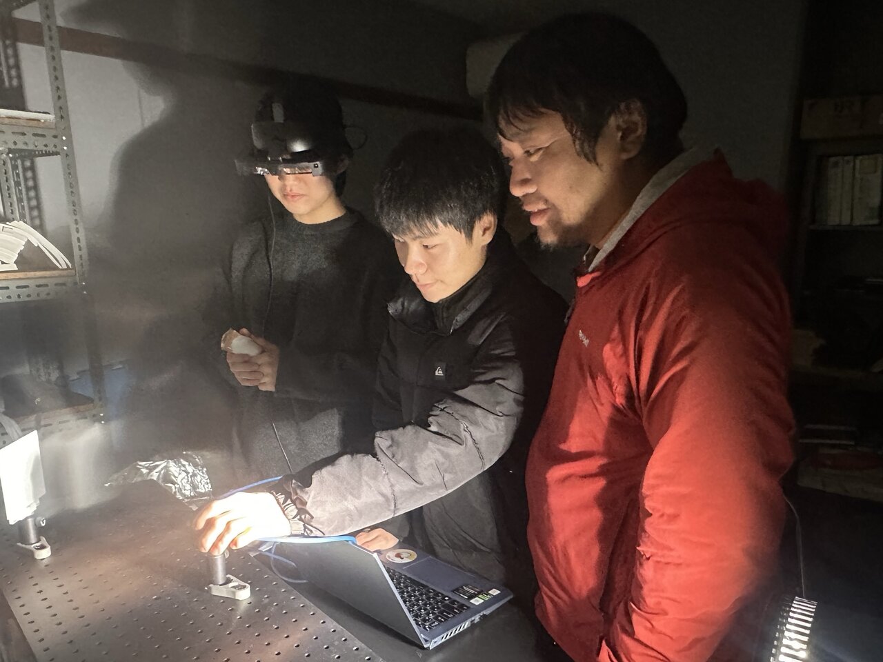 図2　開発に取り組む学生さんたち（写真提供：富山高専）