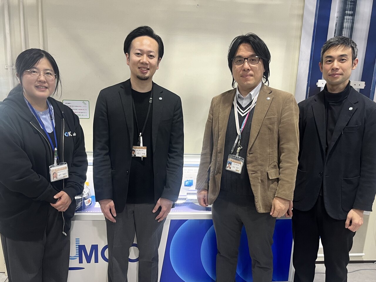 図1 　サーキットデザイン教育推進メンバー（右から2 人目が石川洋平教授）（写真提供：藤田真奈）