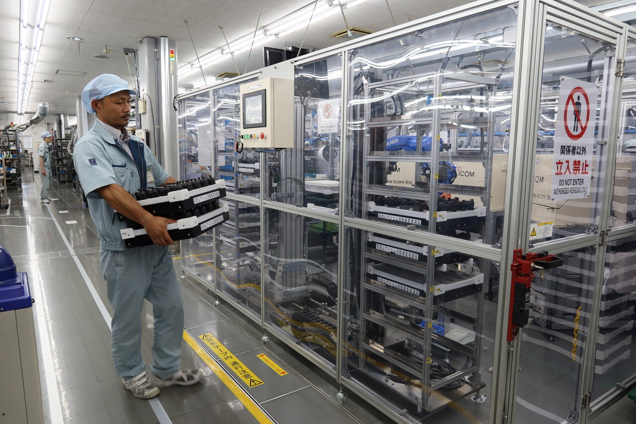 24時間稼働のロボット導入で人手不足を補い、タクトタイムを効率化