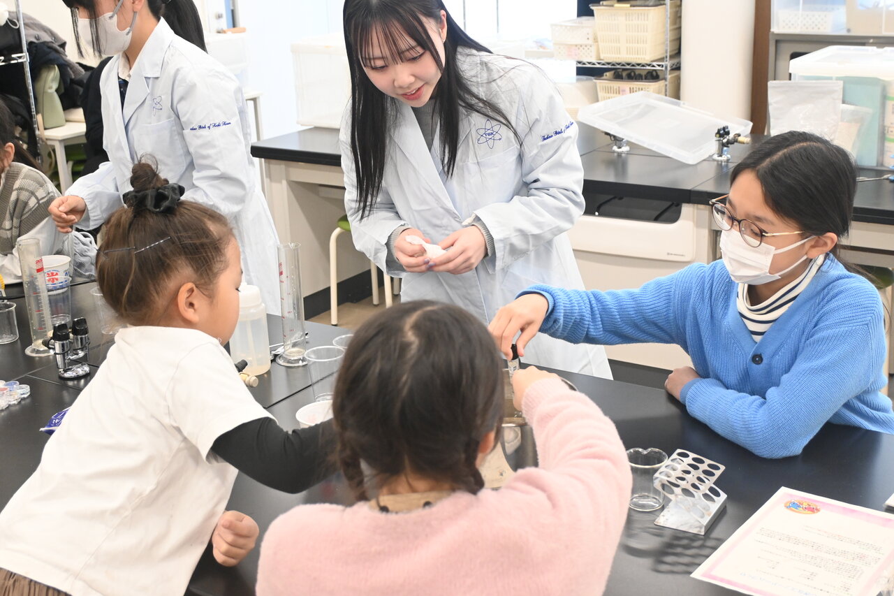 図2　ワークショップの様子（写真提供：高知高専）