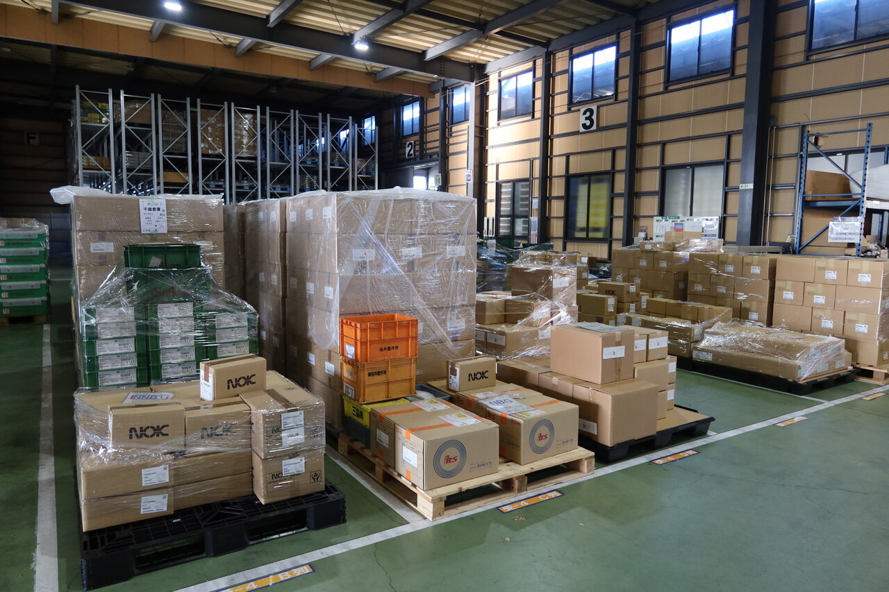 平置きにしていた工具を立体収納でコンパクトかつ見やすく整理