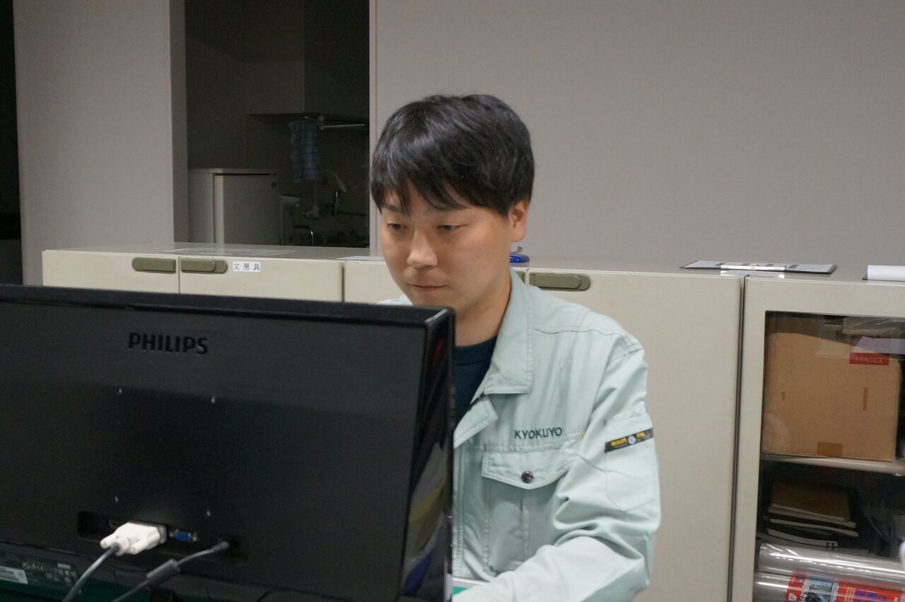 左から、松井英樹さん、室伏佑哉さん、池沢啓さん