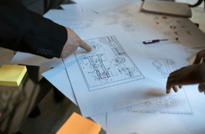 図2 　グローバル化の流れの中で海外企業と技術議論を深めるには技術専門用語／文 法に加え、グローバル技術言語力が必須