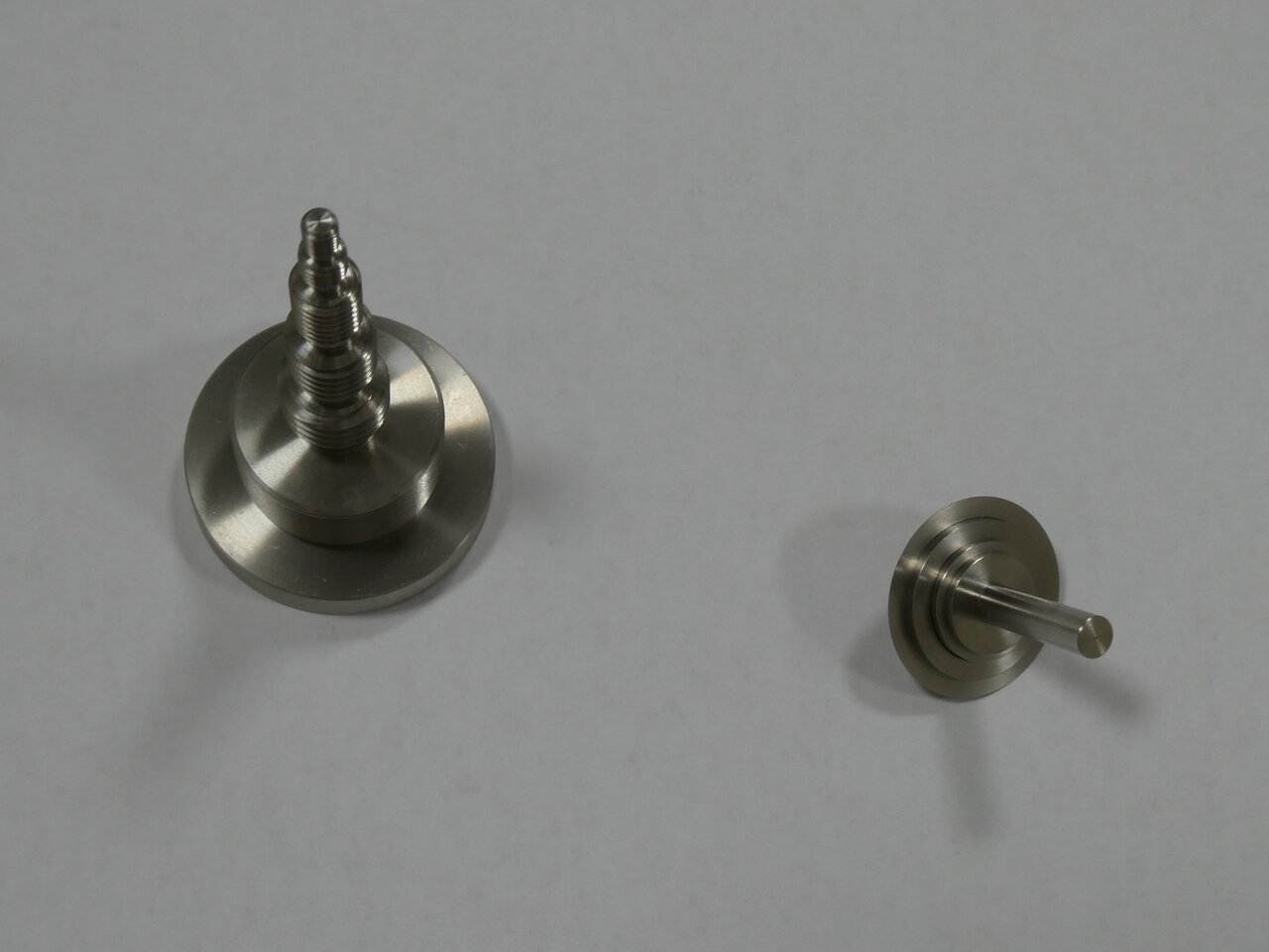 図1　展示会用に製造した超精密部品